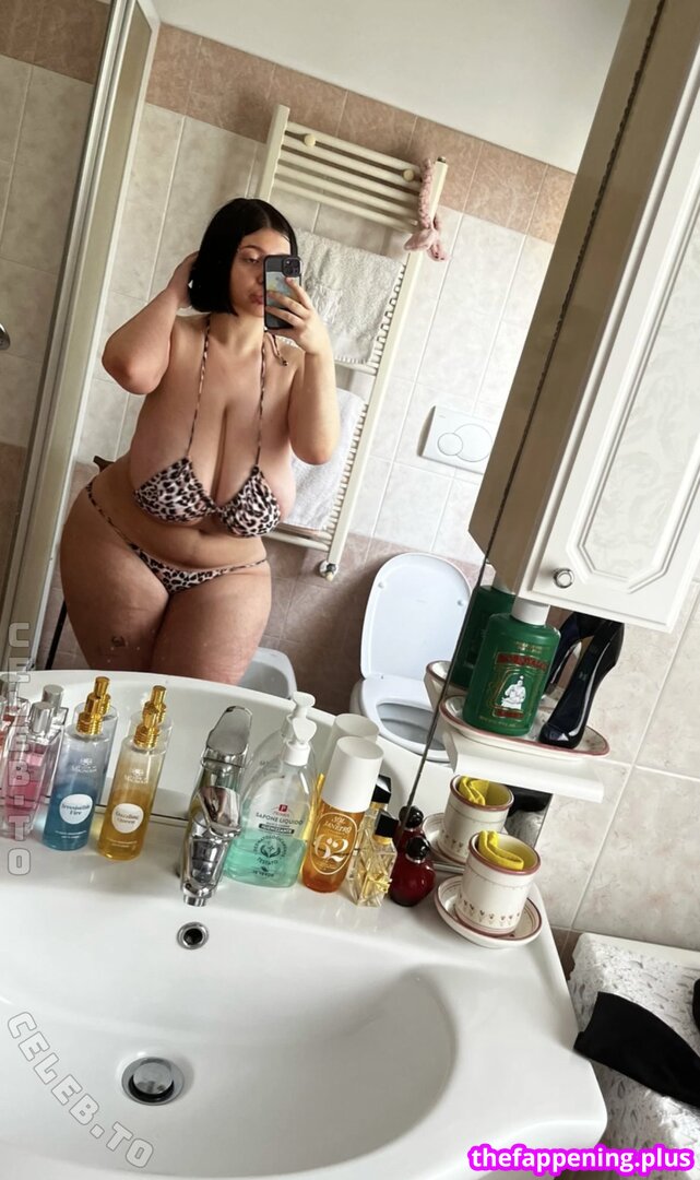 Mxmmytina / Vvalentinabonetalli Nacktes OnlyFans Foto #140