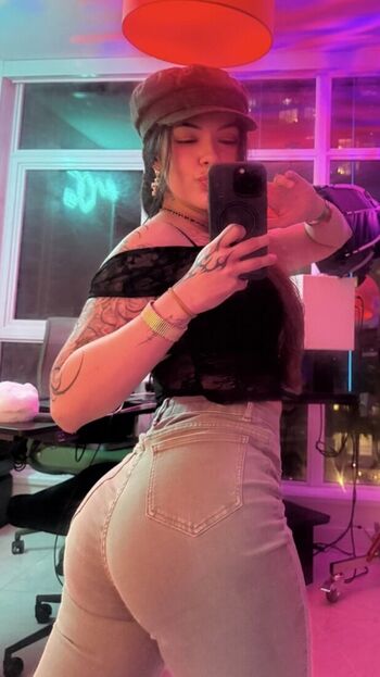 Full leaked Wavy brin page private onlyfans photo