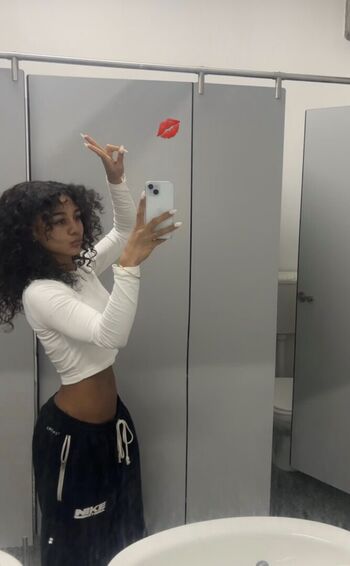 Full leaked Wavyteya private onlyfans photo