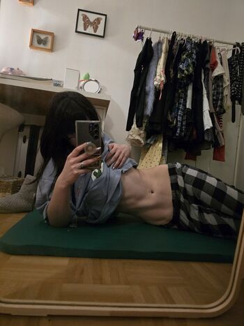 Full leaked Weeniestwee private onlyfans photo