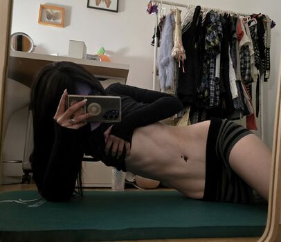 Full leaked Weeniestwee private onlyfans photo