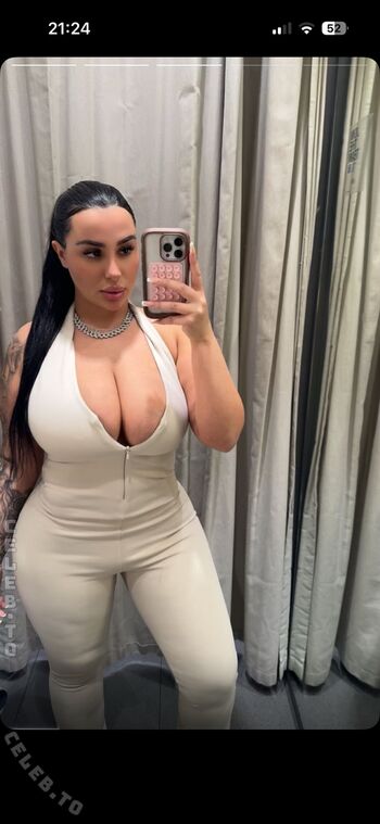 Full leaked Whitechoccolat private onlyfans photo