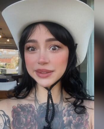 Full leaked Who is this  page private onlyfans photo