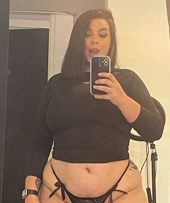 Full leaked Therlyen/ private onlyfans photo