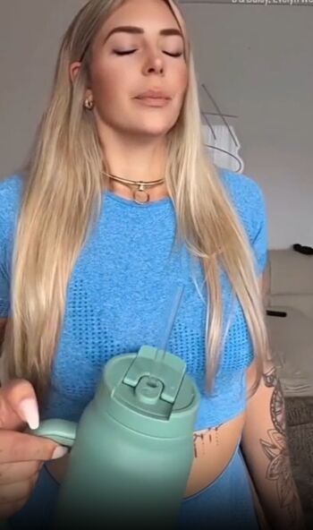 Full leaked Who is this private onlyfans photo