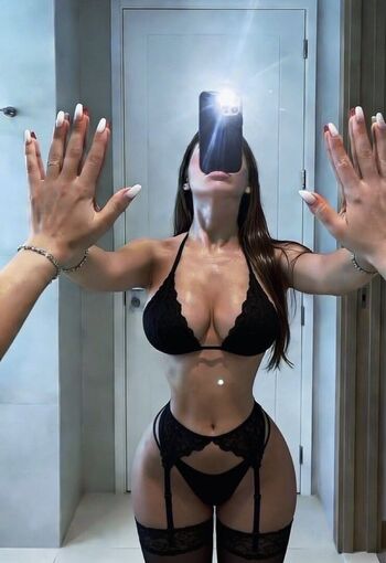 Full leaked Who is this private onlyfans photo