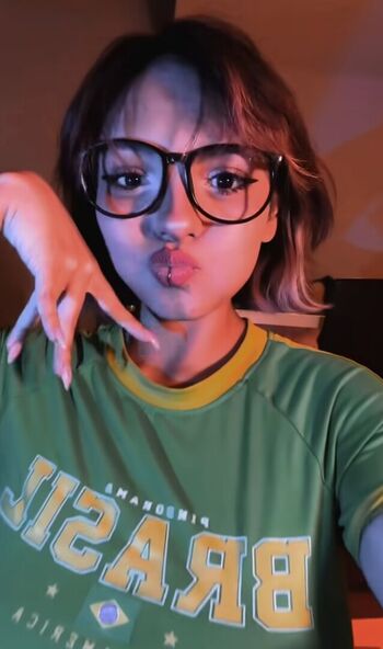 Full leaked Emilii/ private onlyfans photo