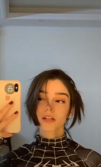 Full leaked Casta olivia/ private onlyfans photo