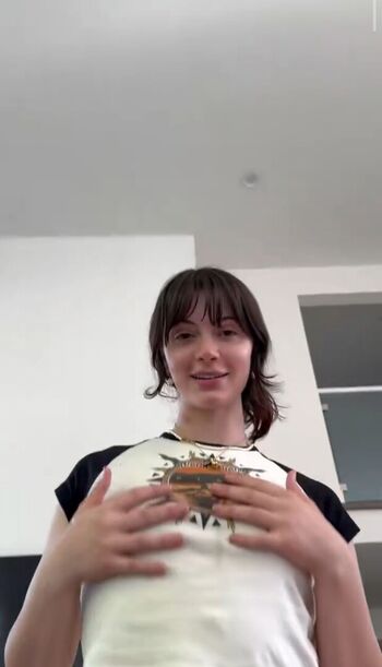 Full leaked Addison vodka / private onlyfans photo