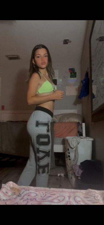 Full leaked Samantra official / private onlyfans photo