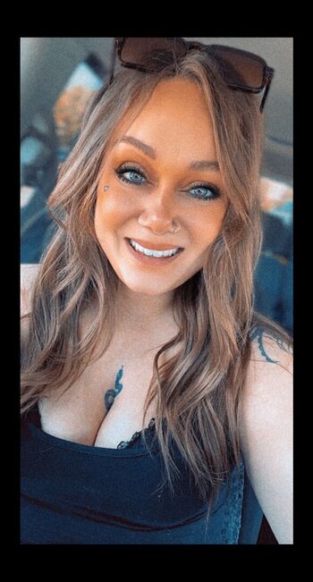 Full leaked Eeerinleigh/ private onlyfans photo