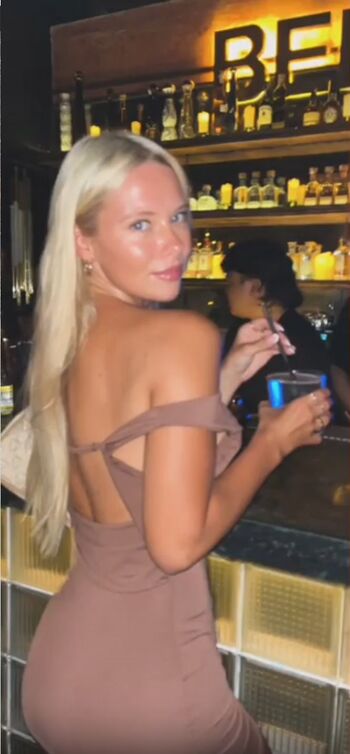 Full leaked Mariianats/ private onlyfans photo