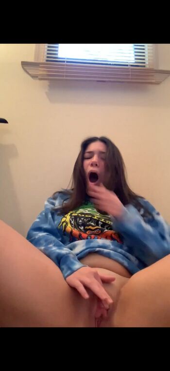 Full leaked Miku oguri/ private onlyfans photo