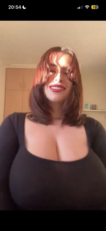Full leaked Chelsea pearce/ private onlyfans photo