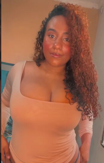 Full leaked Your mommy lu/ private onlyfans photo