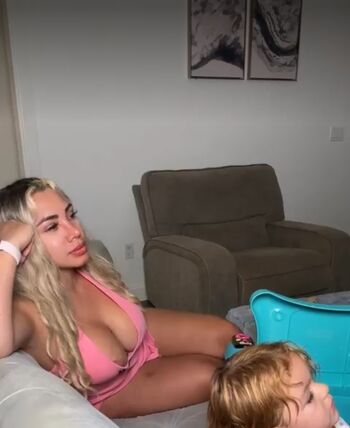 Full leaked Tania ga/ private onlyfans photo