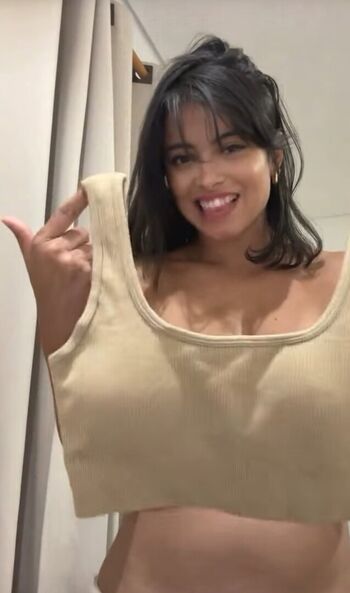 Full leaked Marisawangs/ private onlyfans photo