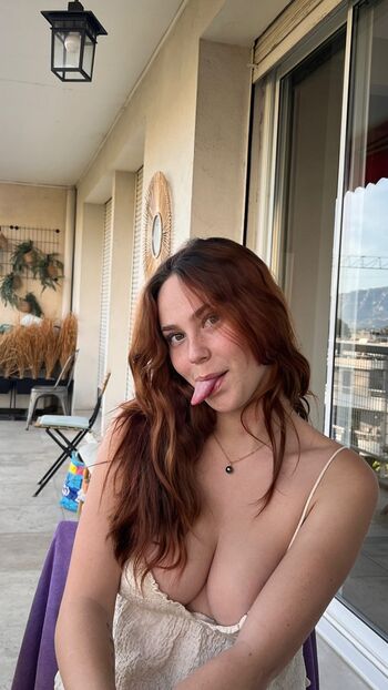 Full leaked Mia river/ private onlyfans photo