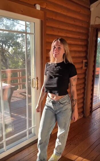 Full leaked Laura os/ private onlyfans photo