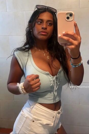 Full leaked Juanitagomez / private onlyfans photo
