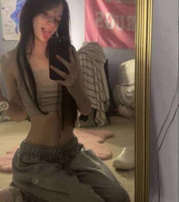 Full leaked Emilysal/ private onlyfans photo