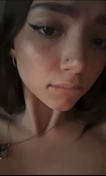 Full leaked Laraflamez private onlyfans photo