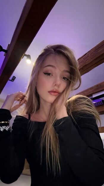 Full leaked Who is this  page private onlyfans photo