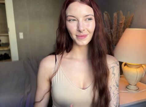 Full leaked Willow hand / private onlyfans photo
