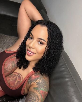Full leaked Whouluvluv private onlyfans photo