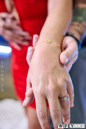 Full leaked Wifey  page private onlyfans photo