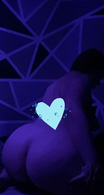 Full leaked Wikaaa private onlyfans photo