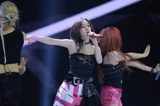 Full leaked Winter aespa page private onlyfans photo