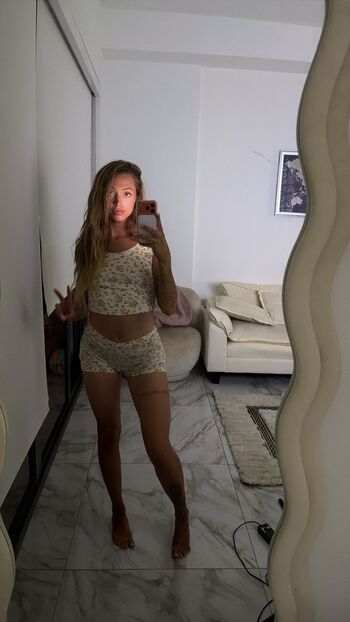 Full leaked Woah vicky private onlyfans photo