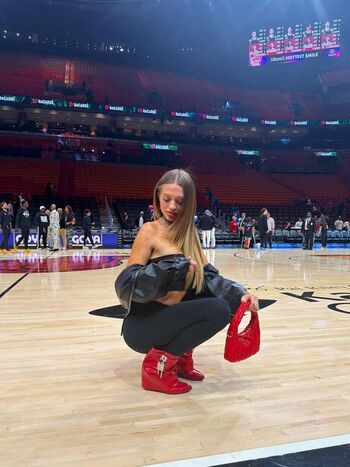 Full leaked Woah vicky private onlyfans photo