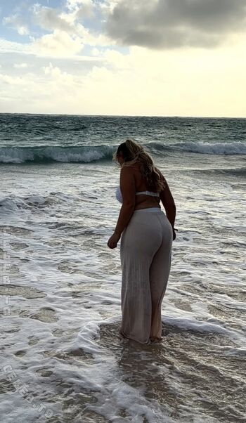 Full leaked Wollnys private onlyfans photo