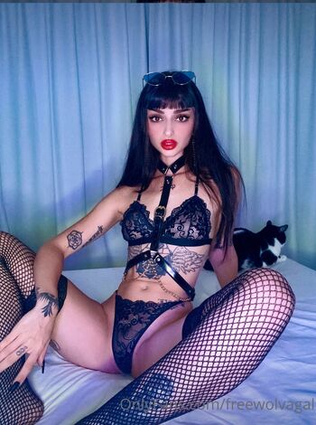 Full leaked Wolvagal private onlyfans photo