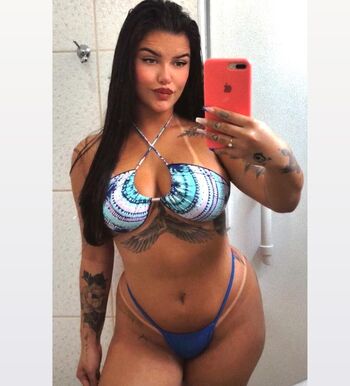Full leaked Women in bikinis private onlyfans photo