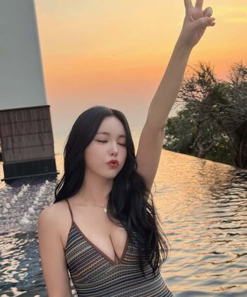 Full leaked Womenk pop page private onlyfans photo