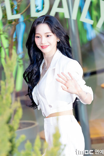 Full leaked Womenk pop page private onlyfans photo