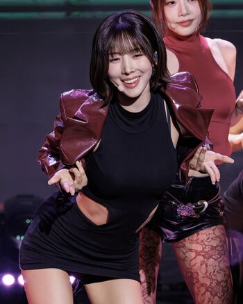 Full leaked Womenk pop page private onlyfans photo