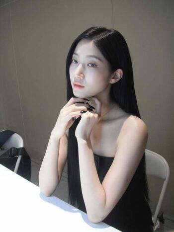 Full leaked Womenk pop page private onlyfans photo