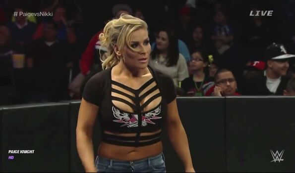 WWE Natalya Neidhart , The Boat