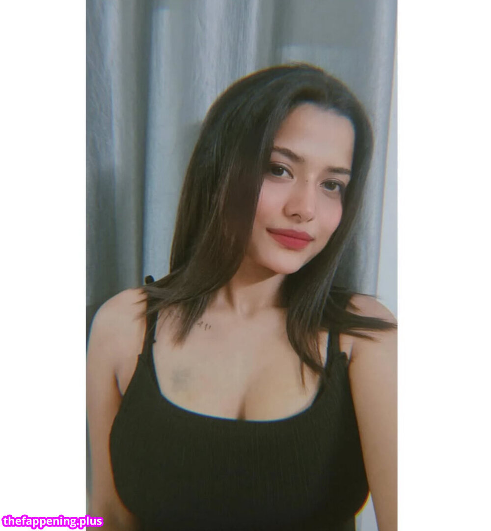 god.ess23 / wwildrosee Nahá OnlyFans fotografie #6