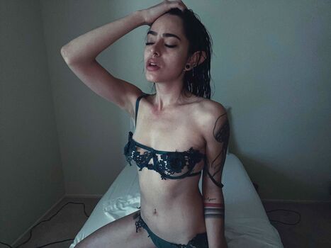 Full leaked Wxaves private onlyfans photo