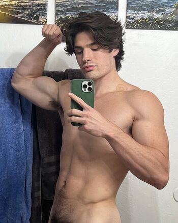 Full leaked Wyatt cushman private onlyfans photo