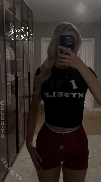 Full leaked Xmiaa private onlyfans photo