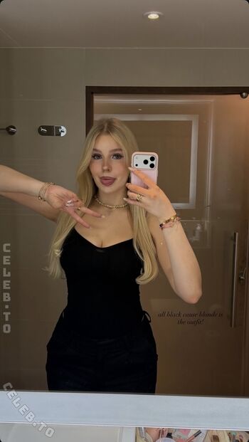 Full leaked Xmiaa private onlyfans photo