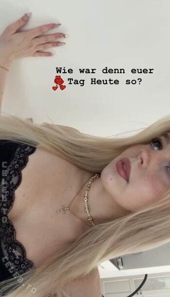 Full leaked Xmiaa private onlyfans photo