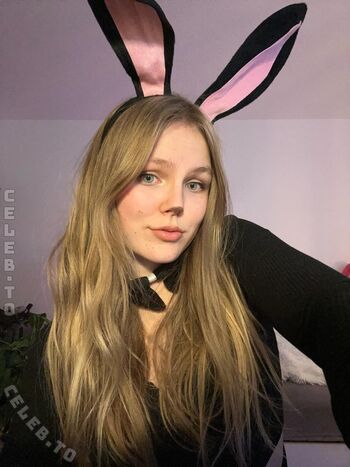Full leaked Xyunax private onlyfans photo