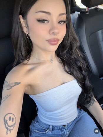 Full leaked Xclusivemelll private onlyfans photo